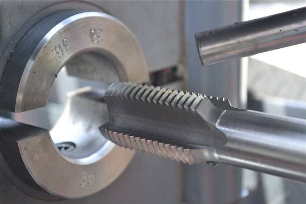 Common Problems and Solutions in Thread Machining | STCNC Machining